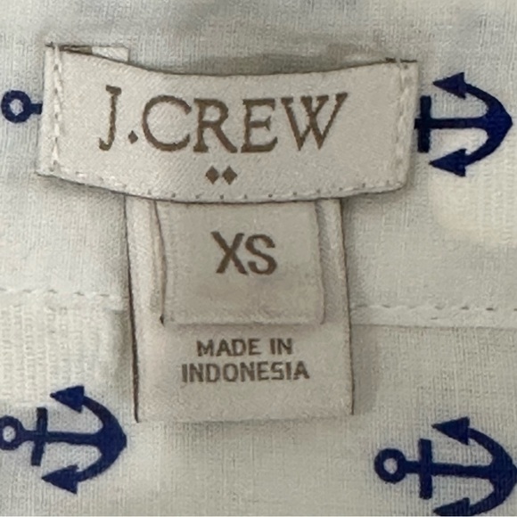 Jcrew Anchor Dot Popover Shirt atop White Blue Nautical Summer Boat Beach Vacay - Picture 5 of 6